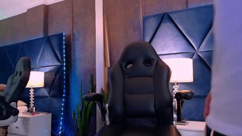 Snapshot of thiagoferrer_ chatting on 06/09/26, 03:07 T H I A G O online show from 06/09/26, 03:07