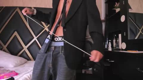 Snapshot of thiagoferreti_ chatting on 09/13/25, 04:01 ThiagoFerreti online show from 09/13/25, 04:01