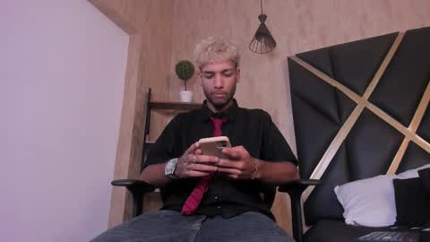 Snapshot of thiagoferreti_ chatting on 09/18/25, 03:41 ThiagoFerreti online show from 09/18/25, 03:41