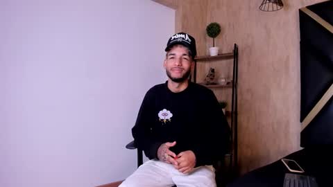 Snapshot of thiagoferreti_ chatting on 09/26/25, 03:32 ThiagoFerreti online show from 09/26/25, 03:32