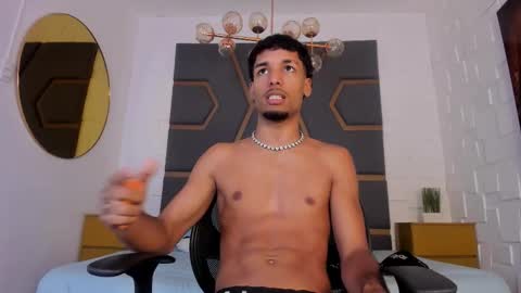 Snapshot of thiagoferreti_ chatting on 11/08/25, 08:40 ThiagoFerreti online show from 11/08/25, 08:40