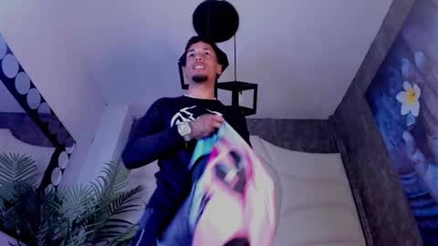 Snapshot of thiagoferreti_ chatting on 11/11/25, 07:47 ThiagoFerreti online show from 11/11/25, 07:47