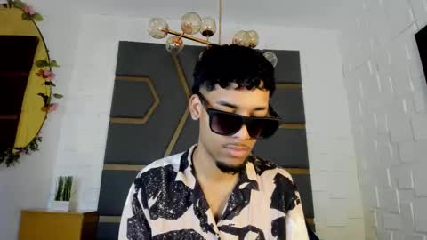 Snapshot of thiagoferreti_ chatting on 11/22/25, 01:54 ThiagoFerreti online show from 11/22/25, 01:54