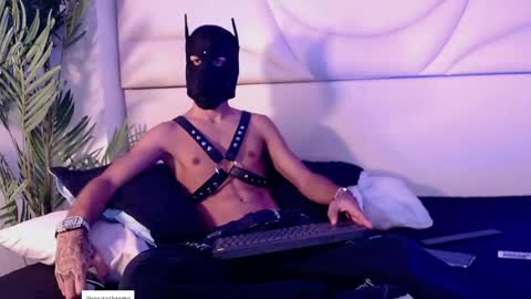 Snapshot of thiagoferreti_ chatting on 04/16/26, 03:40 ThiagoFerreti online show from 04/16/26, 03:40