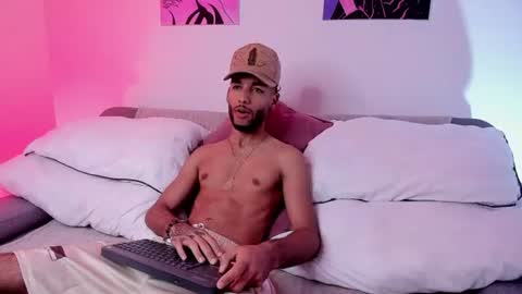 ThiagoFerreti online show from 07/27/26, 03:24