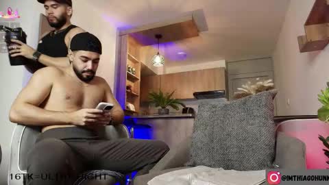 Snapshot of thiagohunk chatting on 11/19/25, 03:39 THIAGO online show from 11/19/25, 03:39