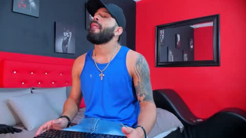 Thia Gomez online show from 09/13/25, 12:27