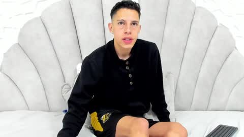 Thiago   online show from 07/25/26, 02:25