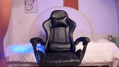 thiagovega_ online show from 06/25/26, 05:23