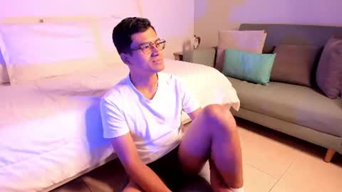 thiagovega_ online show from 07/10/26, 04:17