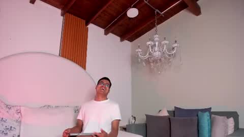 thiagovega_ online show from 07/29/26, 05:05