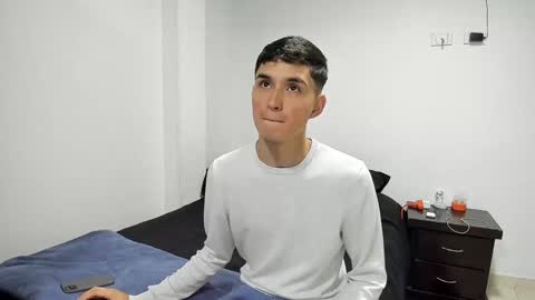 Snapshot of thiagowells_ chatting on 01/24/25, 02:28 Thiago Wells online show from 01/24/25, 02:28