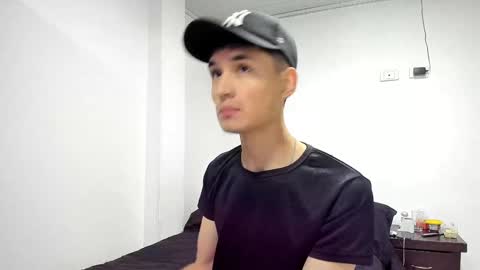 Snapshot of thiagowells_ chatting on 01/28/25, 10:34 Thiago Wells online show from 01/28/25, 10:34