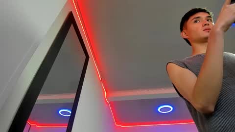 Snapshot of thiagowells_ chatting on 02/25/25, 08:51 Thiago Wells online show from 02/25/25, 08:51