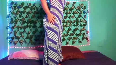 Snapshot of thicc_queen_the_rascal chatting on 09/20/25, 03:18 Thicc Queen The Rascal online show from 09/20/25, 03:18