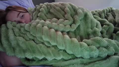 Snapshot of thiccjess420 chatting on 10/12/25, 01:21 Jess online show from 10/12/25, 01:21