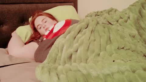 Snapshot of thiccjess420 chatting on 10/17/25, 02:04 Jess online show from 10/17/25, 02:04