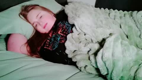 Snapshot of thiccjess420 chatting on 10/23/25, 12:37 Jess online show from 10/23/25, 12:37