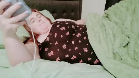 Snapshot of thiccjess420 chatting on 11/10/25, 11:26 Jess online show from 11/10/25, 11:26