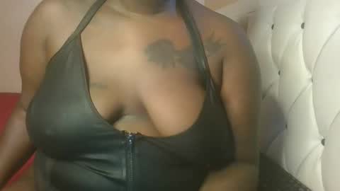 thick_godess online show from 10/21/25, 08:15