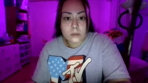 Snapshot of thickassazn93 chatting on 10/11/25, 03:39 thickassazn93 online show from 10/11/25, 03:39