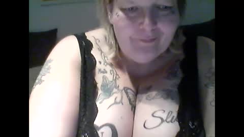 Snapshot of thickdarkangel chatting on 05/22/26, 06:46 thickdarkangel online show from 05/22/26, 06:46