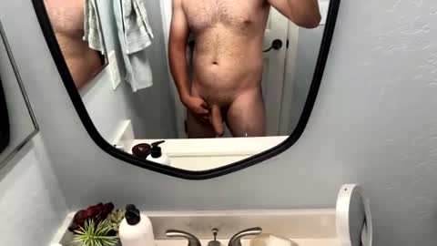 Snapshot of thickdixk068 chatting on 10/25/25, 01:35 thickdixk068 online show from 10/25/25, 01:35