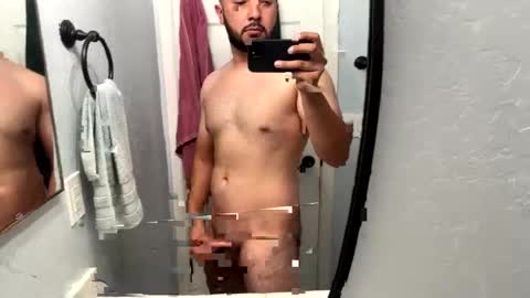 Snapshot of thickdixk068 chatting on 11/08/25, 03:45 thickdixk068 online show from 11/08/25, 03:45