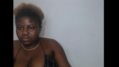Snapshot of thickebonny7 chatting on 02/03/26, 02:53 thickebonny7 online show from 02/03/26, 02:53