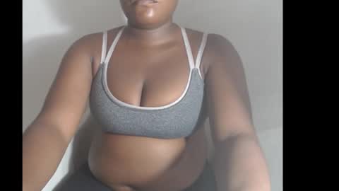 Snapshot of thickebonny7 chatting on 03/16/26, 08:13 thickebonny7 online show from 03/16/26, 08:13