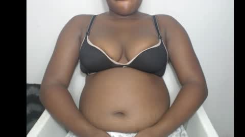 Snapshot of thickebonny7 chatting on 03/21/26, 09:14 thickebonny7 online show from 03/21/26, 09:14