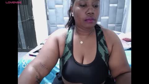 XIOMARA  online show from 12/17/25, 04:40