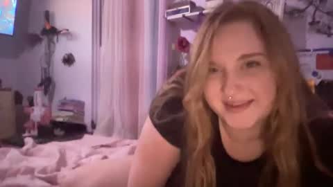 Ariel online show from 12/09/24, 03:40