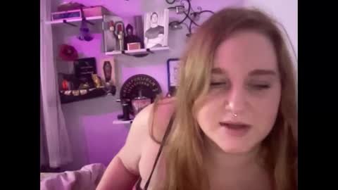 Ariel online show from 12/18/24, 01:37