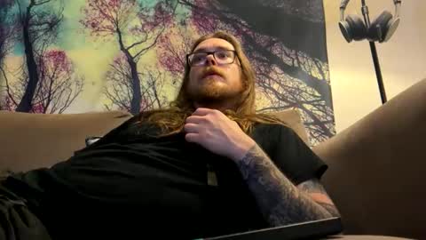 Snapshot of thickjimxx chatting on 11/21/25, 03:33 thickjimxx online show from 11/21/25, 03:33