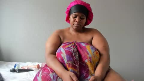 thickleeyanax online show from 01/16/25, 09:05