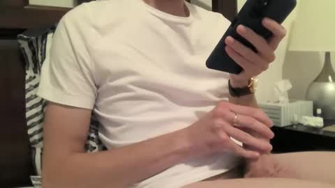 Snapshot of thickveinyuncutbwc chatting on 02/19/25, 02:44 thickveinyuncutbwc online show from 02/19/25, 02:44