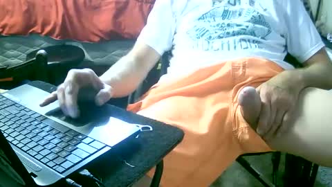 Snapshot of thickwhiteboydick chatting on 03/06/25, 02:09 thickwhiteboydick online show from 03/06/25, 02:09