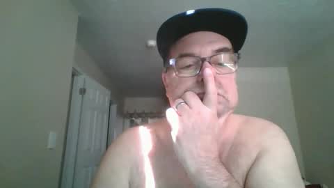 Snapshot of thickwhiteload chatting on 01/18/26, 06:01 thickwhiteload online show from 01/18/26, 06:01