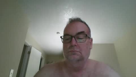 Snapshot of thickwhiteload chatting on 04/01/26, 04:15 thickwhiteload online show from 04/01/26, 04:15