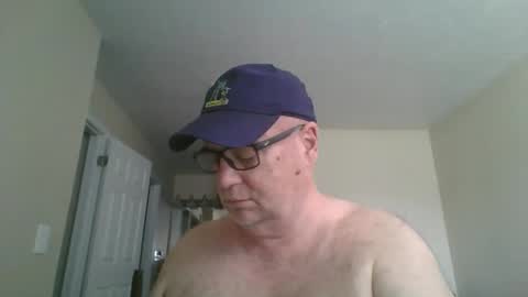 Snapshot of thickwhiteload chatting on 05/13/26, 05:10 thickwhiteload online show from 05/13/26, 05:10