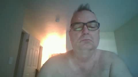 Snapshot of thickwhiteload chatting on 05/18/26, 01:28 thickwhiteload online show from 05/18/26, 01:28