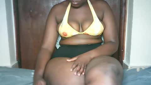 Snapshot of thickybabe_05 chatting on 01/27/25, 08:40 thickybabe_05 online show from 01/27/25, 08:40