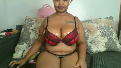 thicque online show from 09/11/25, 11:49