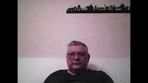 Snapshot of thierrysymp chatting on 11/04/25, 05:01 Thierrysymp online show from 11/04/25, 05:01