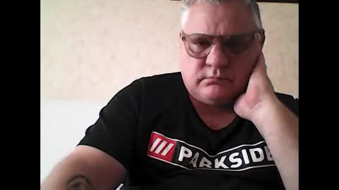 Snapshot of thierrysymp chatting on 11/09/25, 10:24 Thierrysymp online show from 11/09/25, 10:24