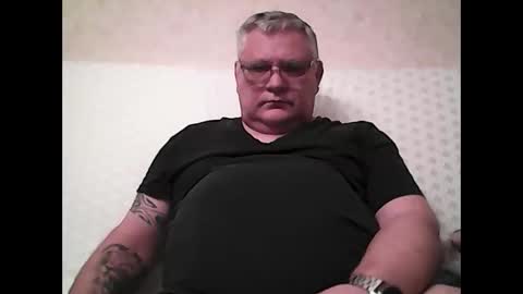 Snapshot of thierrysymp chatting on 11/12/25, 05:46 Thierrysymp online show from 11/12/25, 05:46