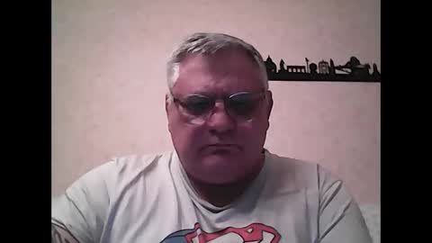 Snapshot of thierrysymp chatting on 11/17/25, 04:35 Thierrysymp online show from 11/17/25, 04:35