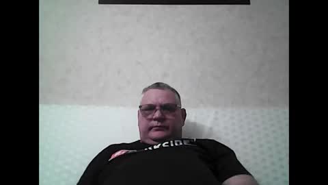 Snapshot of thierrysymp chatting on 12/22/25, 04:59 Thierrysymp online show from 12/22/25, 04:59