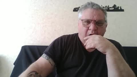 Snapshot of thierrysymp chatting on 02/25/26, 10:14 Thierrysymp online show from 02/25/26, 10:14